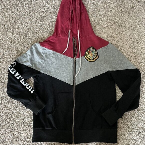 HARRY POTTER Adult Size Small “ THE WIZARDING WORLD “  HOGWARTS HOODIE JACKET - Picture 1 of 5